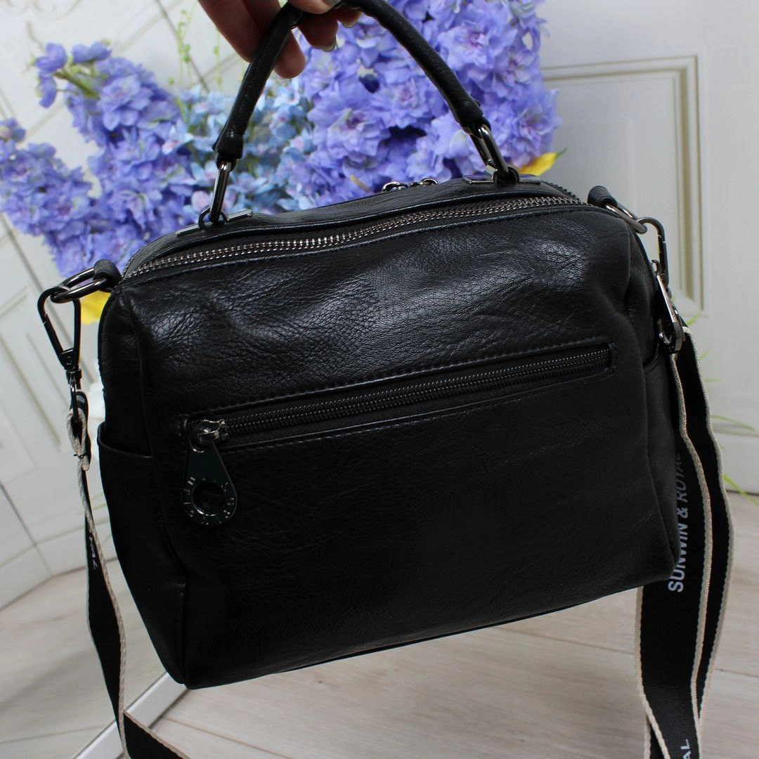 Жіноча сумка крос-боді чорна для ділових зустрічей з еко-шкіри